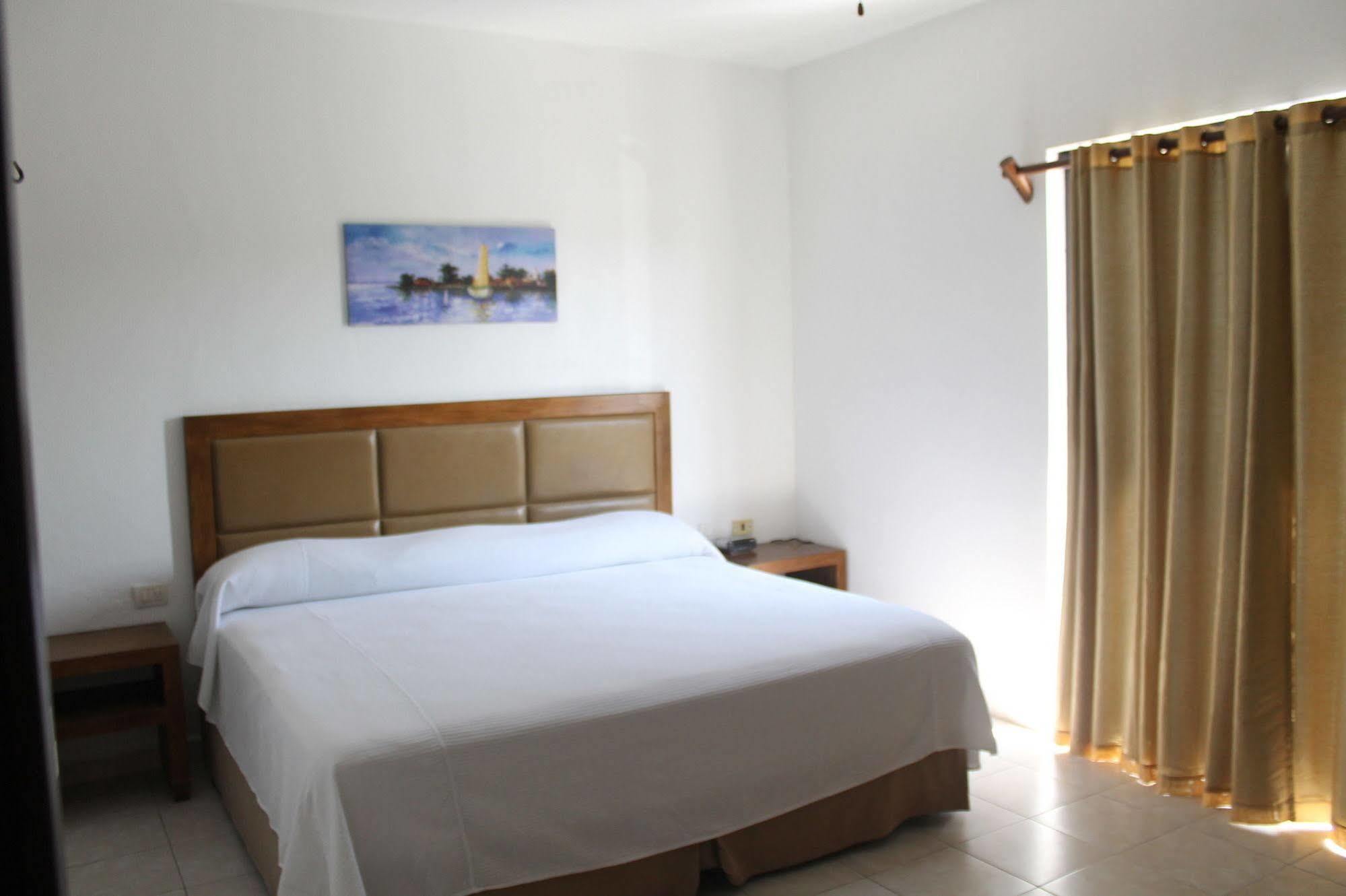 Chac Chi Hotel & Suites Isla Mujeres Exterior photo